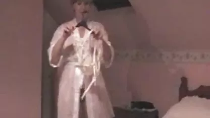 دختر داغ در لباس زیر زنانه سکسی دختر زیبا و فیلم های قدیمی سکسی کفش پاشنه بلند