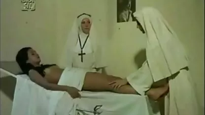 Marie Luv مقابل 3 فیلم قدیمی یک چمدان سکس